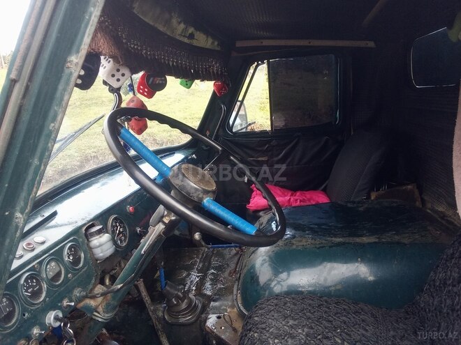 UAZ 33036 1984, 140,000 km - 2.5 l - Astara