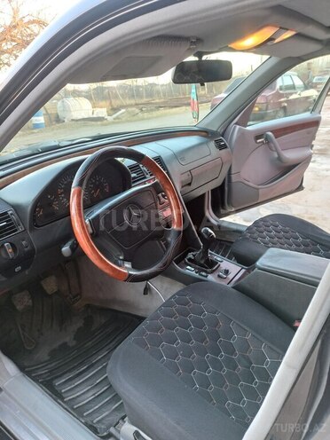 Mercedes C 180 1998, 270,000 km - 1.8 l - Tovuz