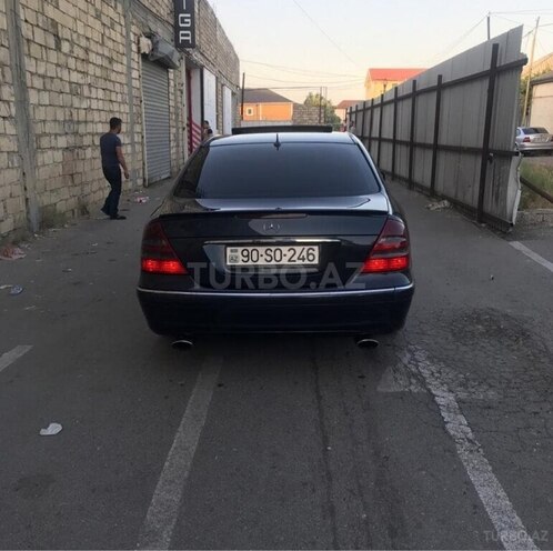 Mercedes E 270 2002, 346,000 km - 2.7 l - Horadiz