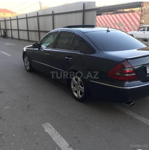 Mercedes E 270 2002, 346,000 km - 2.7 l - Horadiz