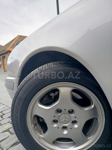 Mercedes E 270 2001, 470,000 km - 2.7 l - Qax