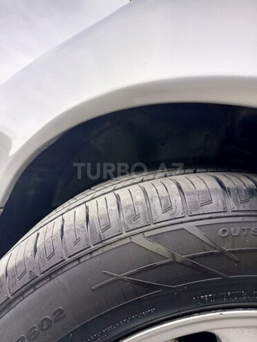 Mercedes E 270 2001, 470,000 km - 2.7 l - Qax