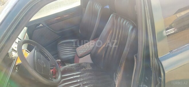 Mercedes E 200 1993, 258,852 km - 2.0 l - Bakı