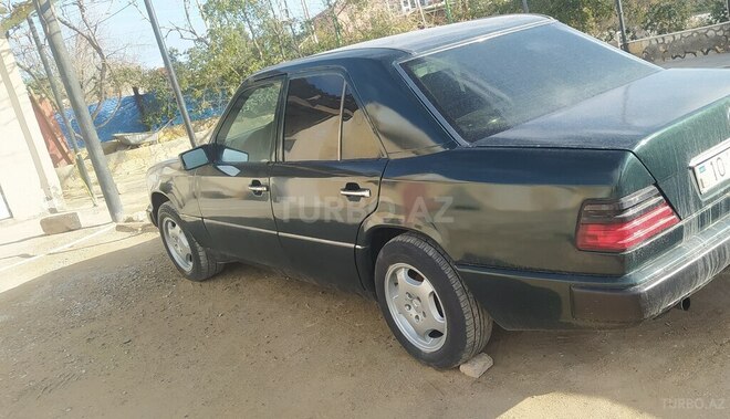 Mercedes E 200 1993, 258,852 km - 2.0 l - Bakı
