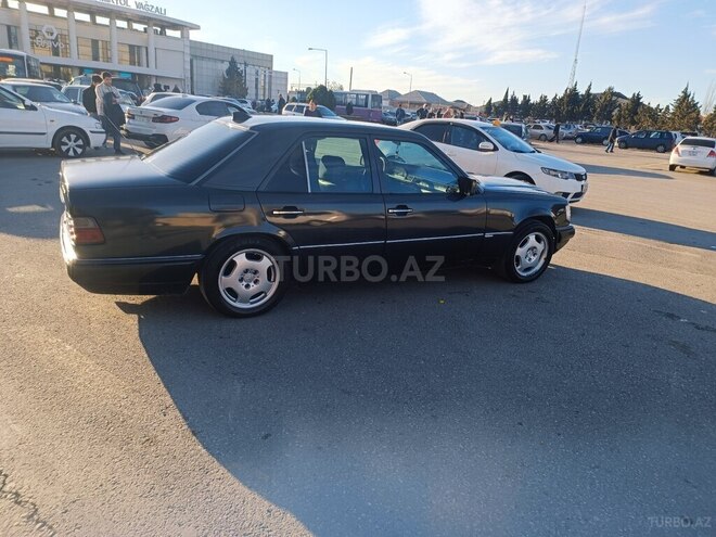Mercedes E 200 1995, 10,000 km - 2.0 l - Xırdalan
