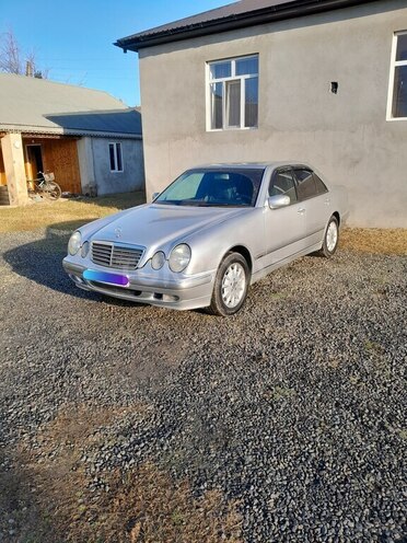 Mercedes E 240 2001, 359,152 km - 2.6 l - Lənkəran