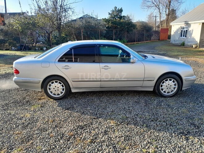 Mercedes E 240 2001, 359,152 km - 2.6 l - Lənkəran
