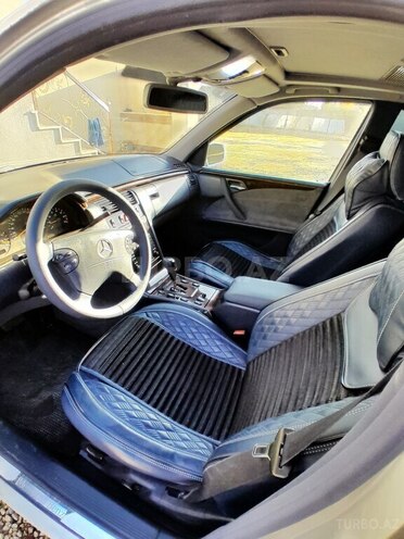 Mercedes E 240 2001, 359,152 km - 2.6 l - Lənkəran