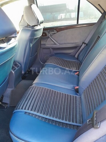 Mercedes E 240 2001, 359,152 km - 2.6 l - Lənkəran