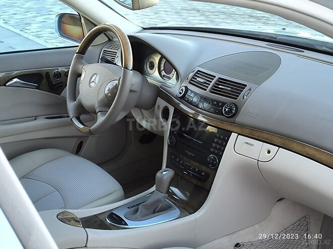 Mercedes E 280 2006, 217,112 km - 2.8 l - Bakı