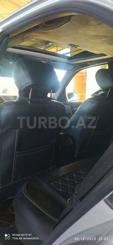 Mercedes E 240 2001, 300,501 km - 2.4 л - Sabirabad