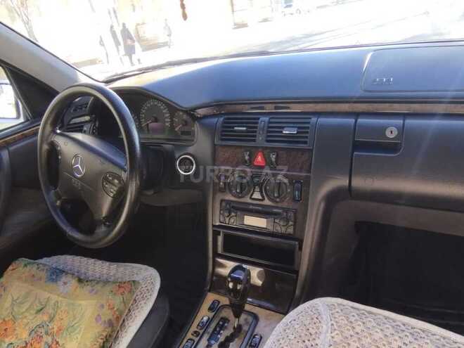 Mercedes E 270 2001, 699,000 km - 2.7 л - Ağstafa