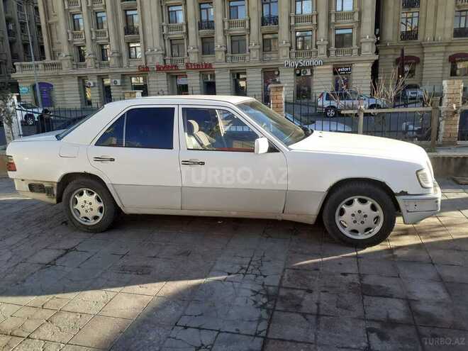 Mercedes E 200 1993, 345,200 km - 2.0 l - Bakı