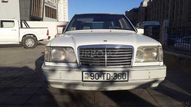 Mercedes E 200 1993, 345,200 km - 2.0 l - Bakı