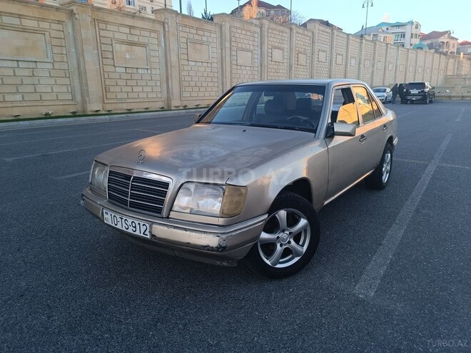 Mercedes E 250 1994, 388,122 km - 2.5 l - Bakı