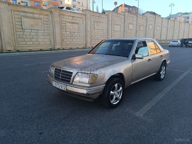 Mercedes E 250 1994, 388,122 km - 2.5 l - Bakı