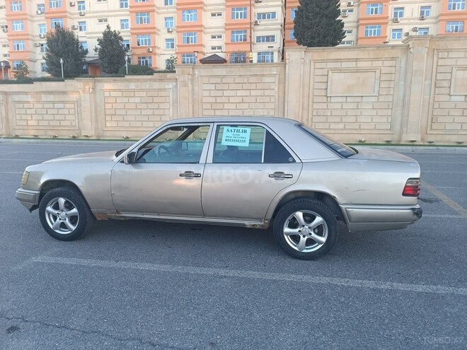 Mercedes E 250 1994, 388,122 km - 2.5 l - Bakı