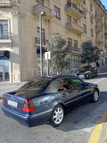 Mercedes C 200 1998, 320,000 km - 2.0 л - Bakı