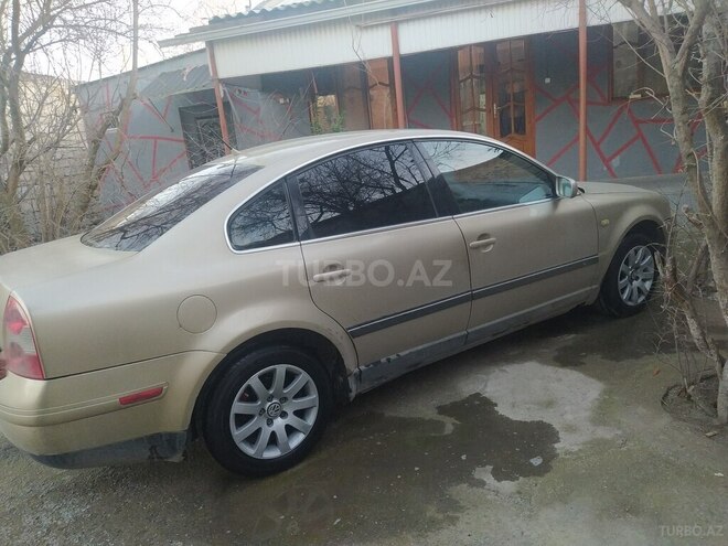 Volkswagen Passat 2001, 400,000 km - 2.0 л - Bakı