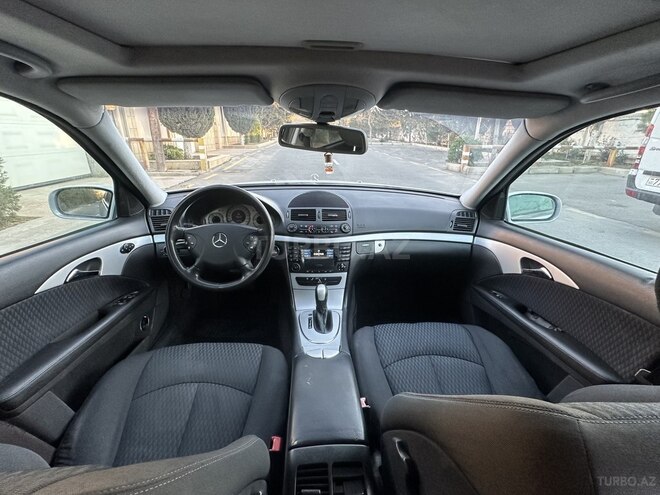 Mercedes E 220 2002, 264,000 km - 2.2 л - Bakı