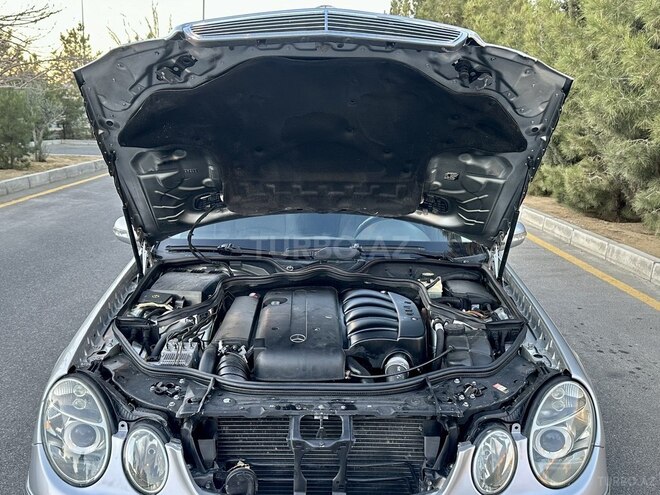 Mercedes E 220 2002, 264,000 km - 2.2 л - Bakı