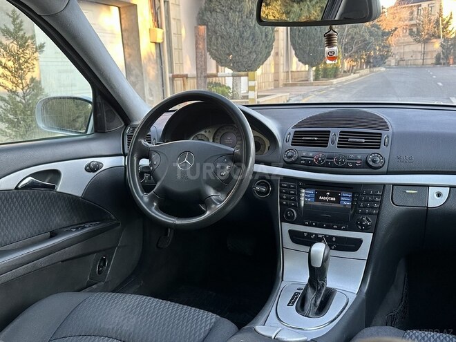 Mercedes E 220 2002, 264,000 km - 2.2 л - Bakı