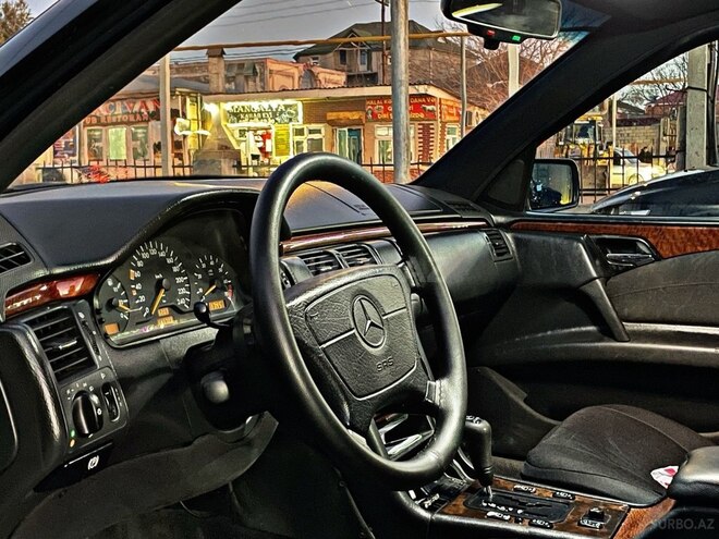Mercedes E 230 1996, 540,000 km - 2.3 l - Bakı