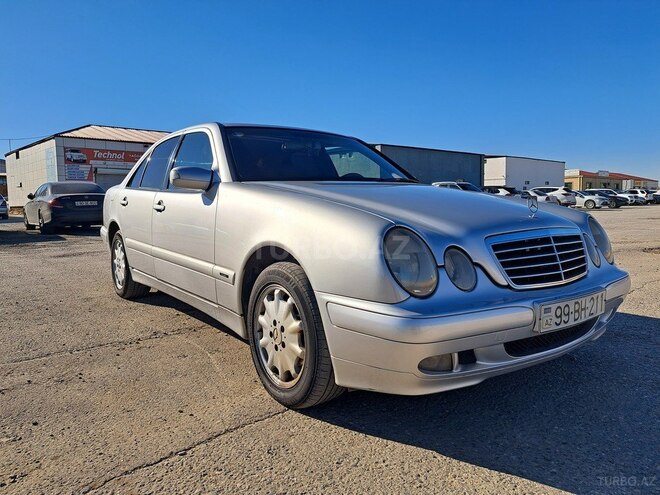 Mercedes E 220 2001, 450,000 km - 2.2 l - Bakı