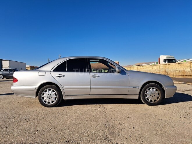 Mercedes E 220 2001, 450,000 km - 2.2 l - Bakı