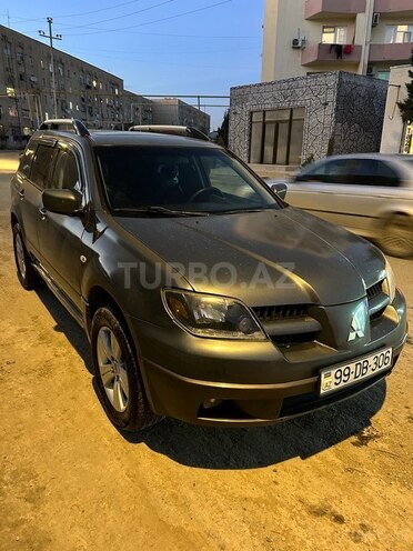 Mitsubishi Outlander 2002, 232,000 km - 2.4 l - Bakı