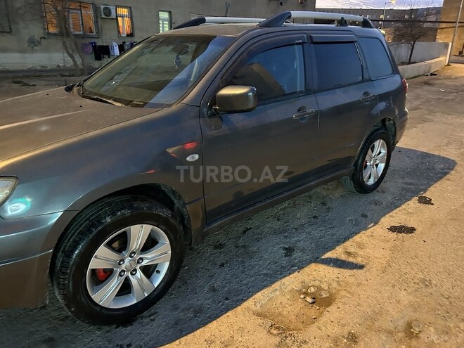 Mitsubishi Outlander 2002, 232,000 km - 2.4 l - Bakı