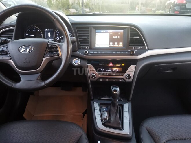 Hyundai Elantra 2016, 245,172 km - 1.6 l - Bakı