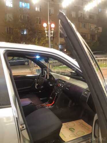 Mercedes C 280 1993, 200,000 km - 2.8 л - Bakı