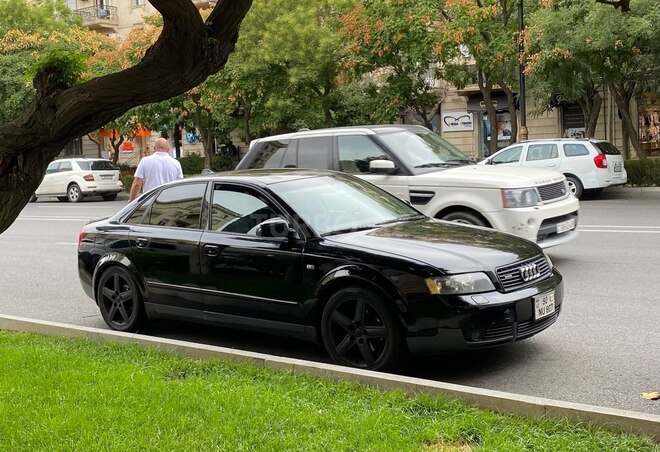 Audi A4 2003, 200,000 km - 1.8 l - Bakı