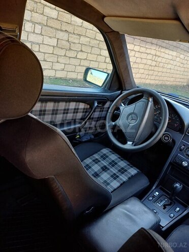 Mercedes C 220 1995, 435,841 km - 2.2 л - Sumqayıt