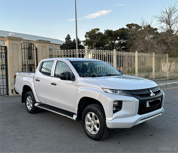 Mitsubishi L200 2021, 144,000 km - 2.4 l - Bakı