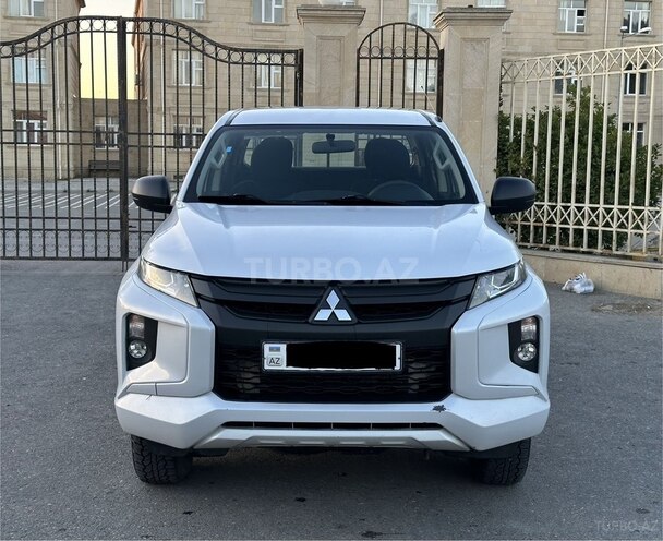 Mitsubishi L200 2021, 144,000 km - 2.4 l - Bakı