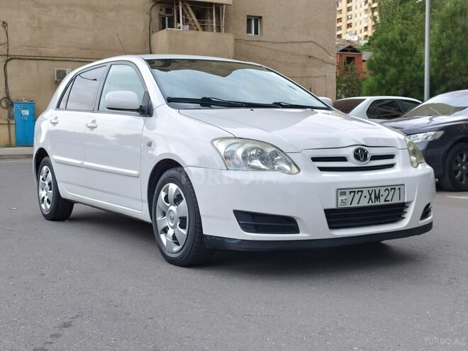 Toyota Corolla 2004, 250,000 km - 1.4 л - Bakı