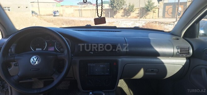 Volkswagen Passat 2004, 317,560 km - 1.8 л - Bakı