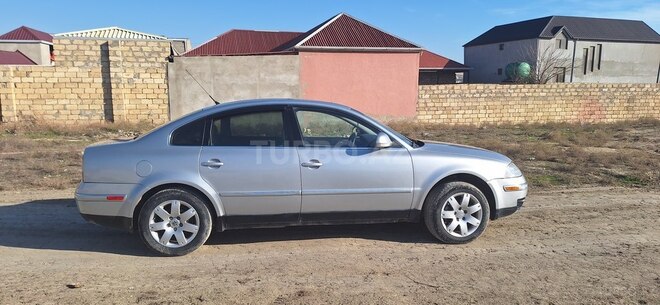 Volkswagen Passat 2004, 317,560 km - 1.8 л - Bakı