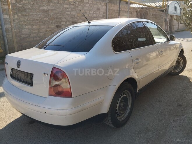 Volkswagen Passat 2004, 240,995 km - 1.8 l - Bakı