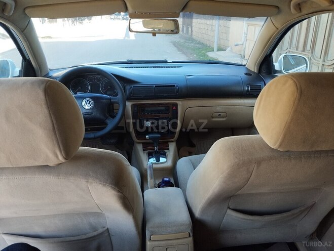 Volkswagen Passat 2004, 240,995 km - 1.8 l - Bakı