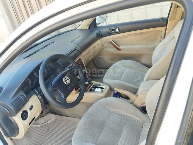 Volkswagen Passat 2004, 240,995 km - 1.8 l - Bakı