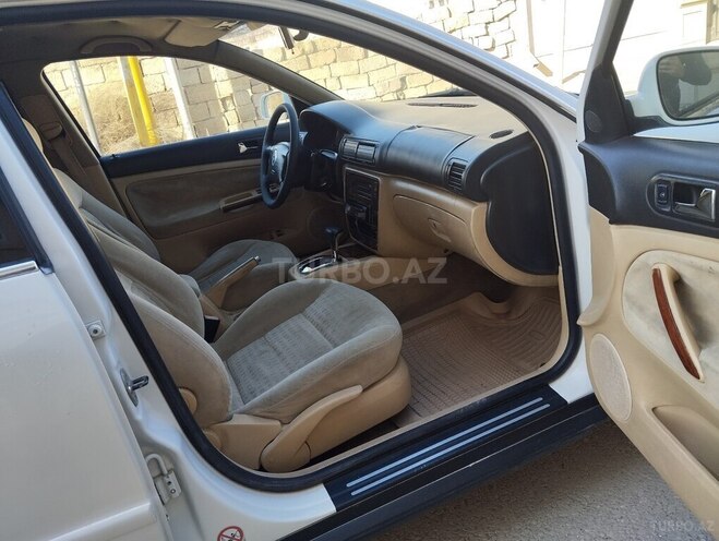 Volkswagen Passat 2004, 240,995 km - 1.8 l - Bakı