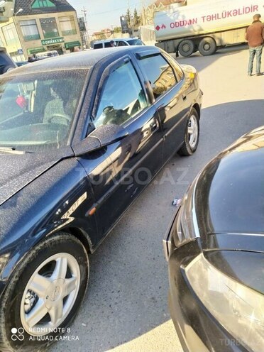 Opel Vectra 1996, 300,000 km - 2.0 l - Bakı