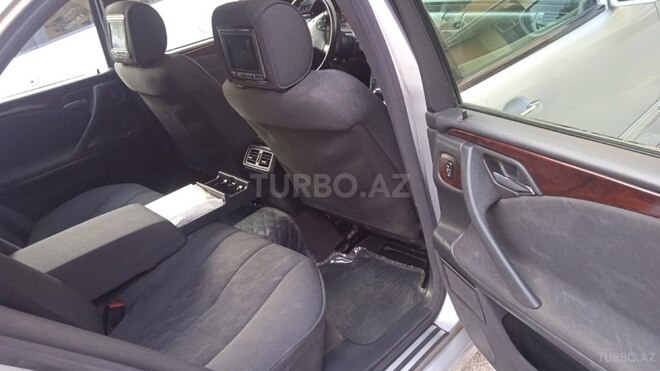 Mercedes E 220 2001, 421,000 km - 2.2 л - Bakı