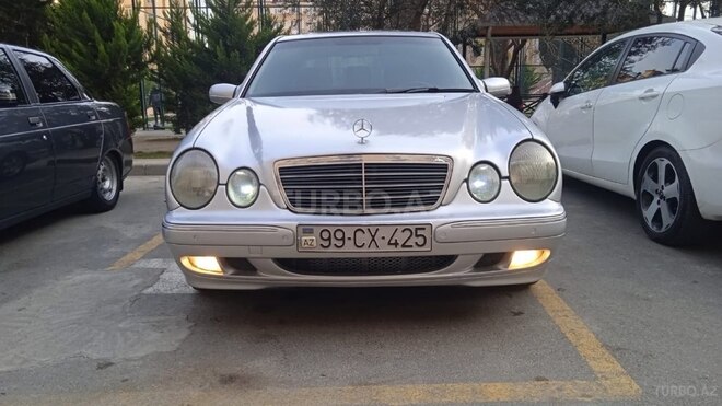 Mercedes E 220 2001, 421,000 km - 2.2 л - Bakı