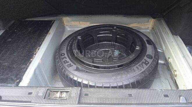 Mercedes E 220 2001, 421,000 km - 2.2 л - Bakı