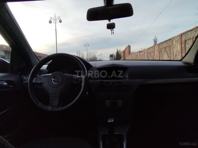 Opel Astra 2005, 182,500 km - 1.6 l - Şəki