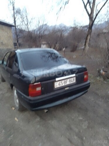 Opel Vectra 1994, 425,323 km - 2.0 л - Qəbələ